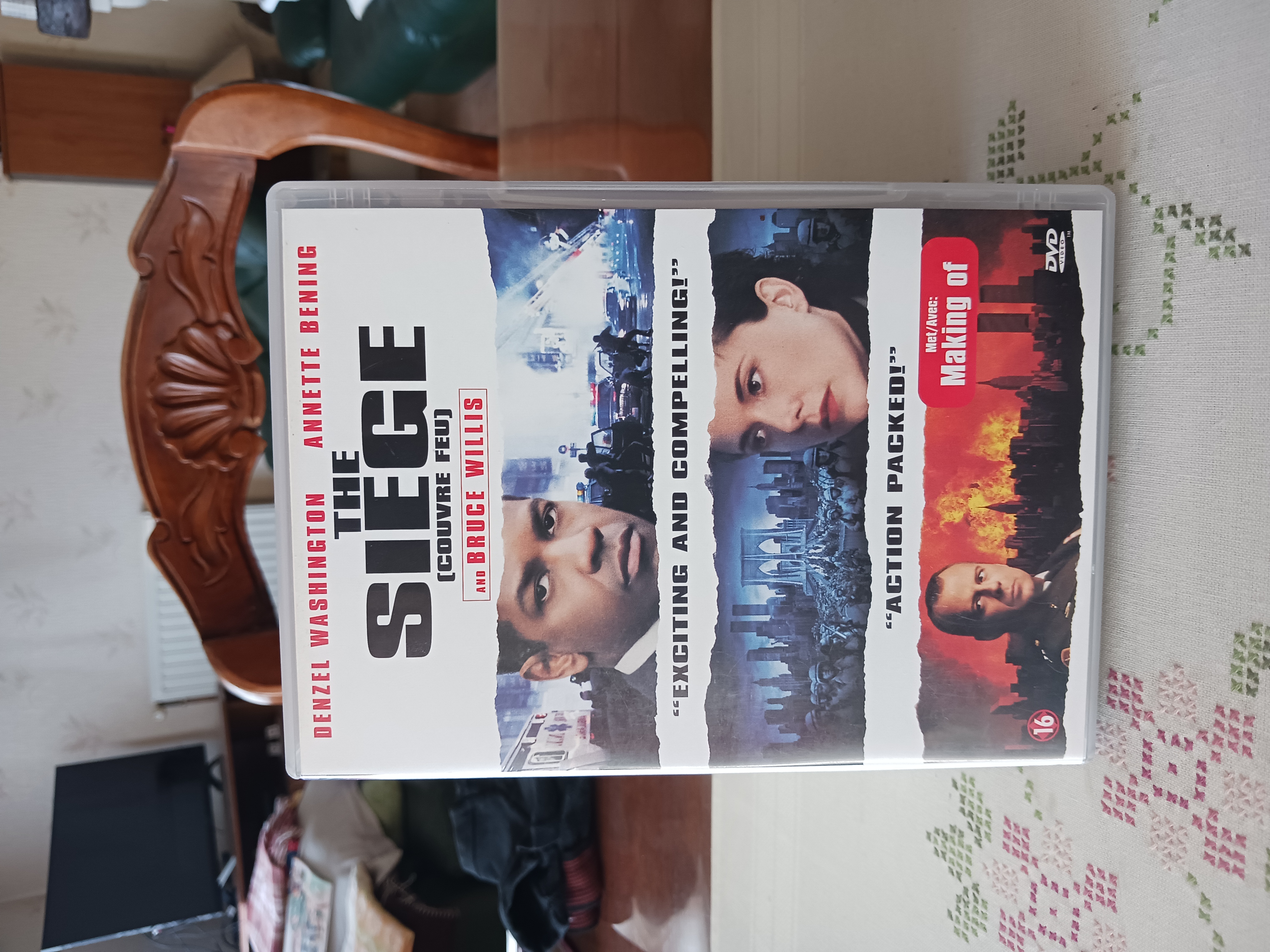 The siège ( couvre feu)